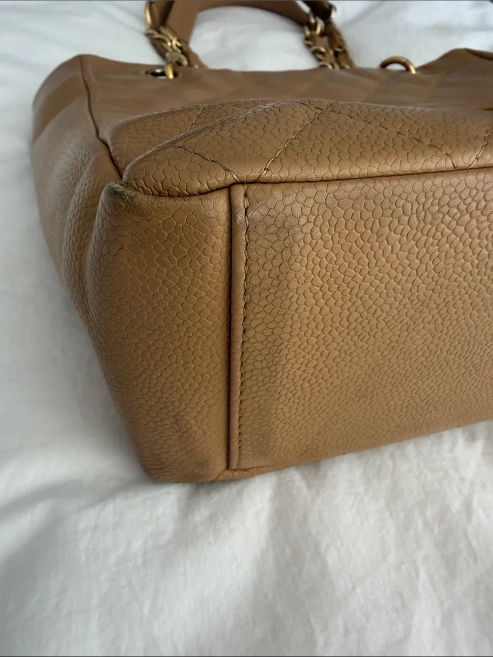 CHANEL Vintage Caviar Quilted Tan Leather Shoulder Tote with Gold Chain Straps - Picture 3 of 16